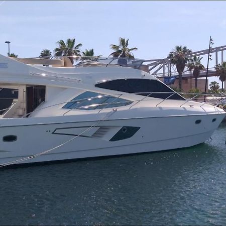 Yacht Pegasus II Hotel Barcelona Kültér fotó
