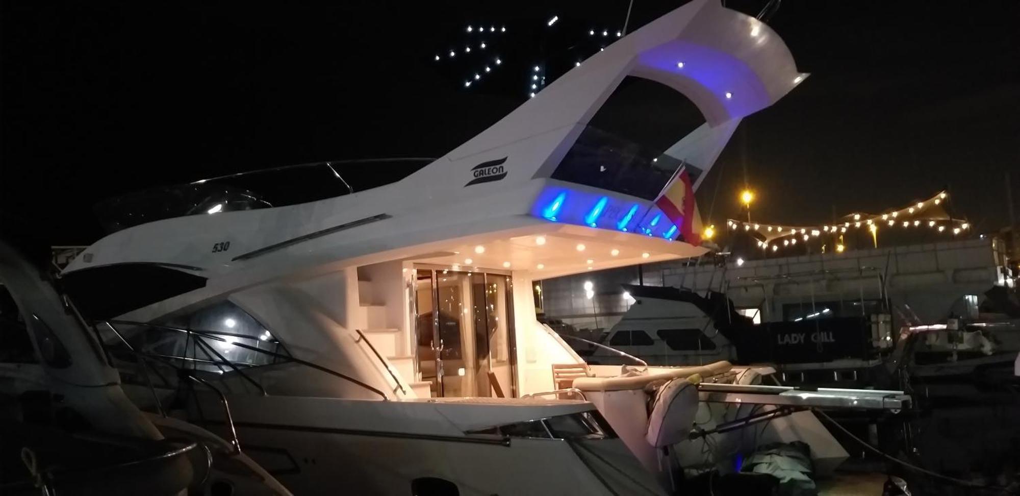 Yacht Pegasus II Hotel Barcelona Kültér fotó
